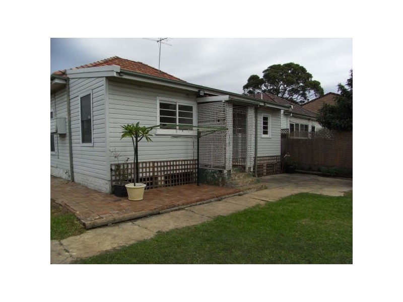 1 Flinders Road, Woolooware NSW 2230