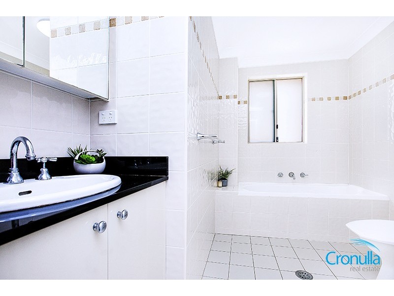 10/14-18 Mansfield Ave, Caringbah NSW 2229