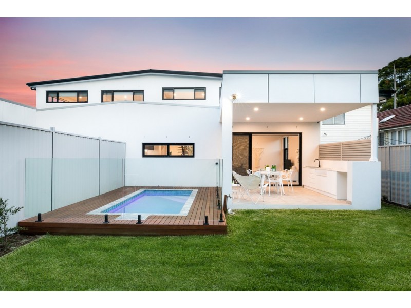 21b Kitchener St, Caringbah NSW 2229