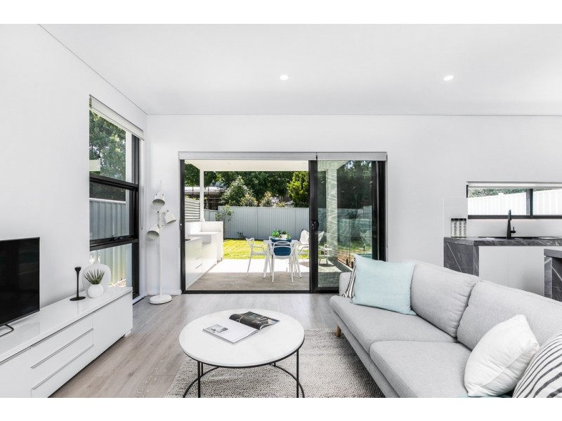 21b Kitchener St, Caringbah NSW 2229