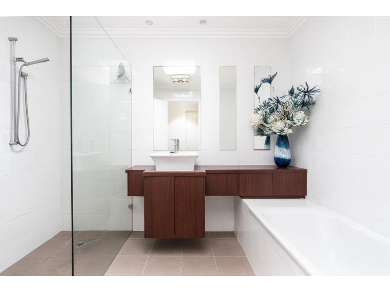 25 Korokan Road, Lilli Pilli NSW 2229