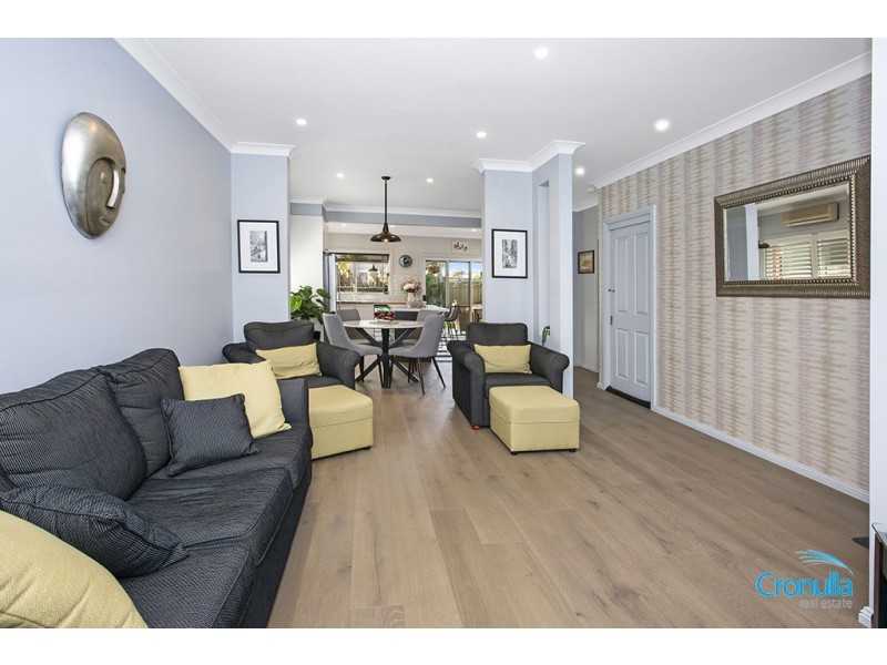 1/263 Box Road, Sylvania NSW 2224