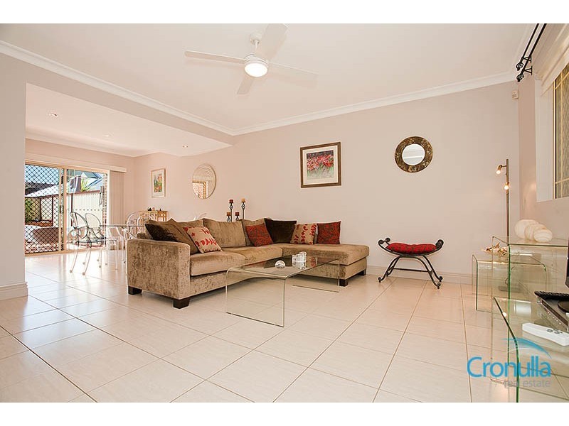 11/201-205 Willarong Rd, Caringbah NSW 2229