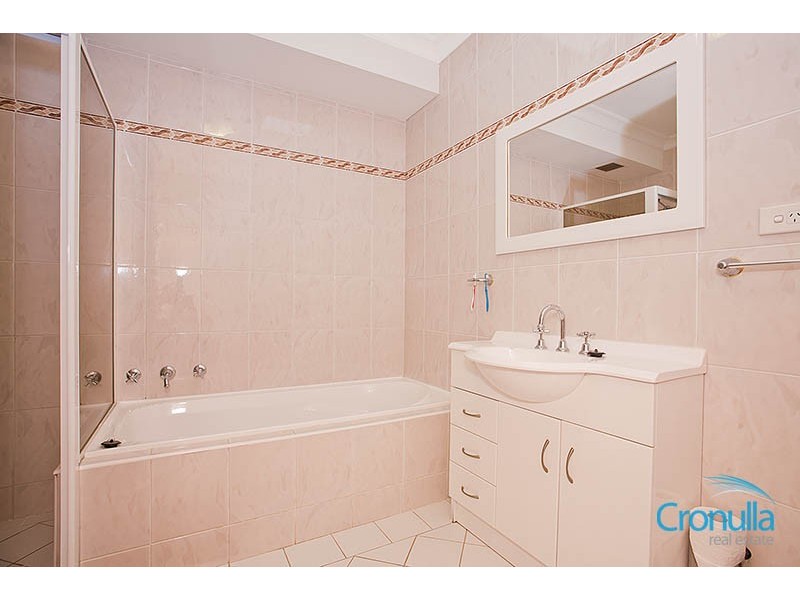 11/201-205 Willarong Rd, Caringbah NSW 2229