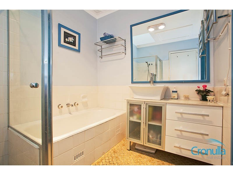 17 82-84 Yathong Road, Caringbah NSW 2229