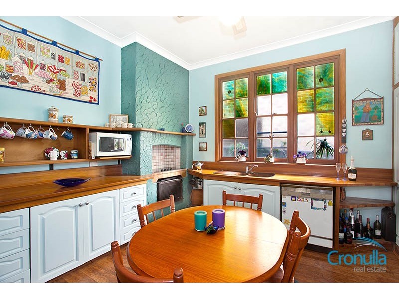 6  Clyde Ave, Cronulla NSW 2230