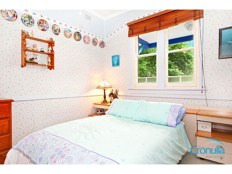 6  Clyde Ave, Cronulla NSW 2230