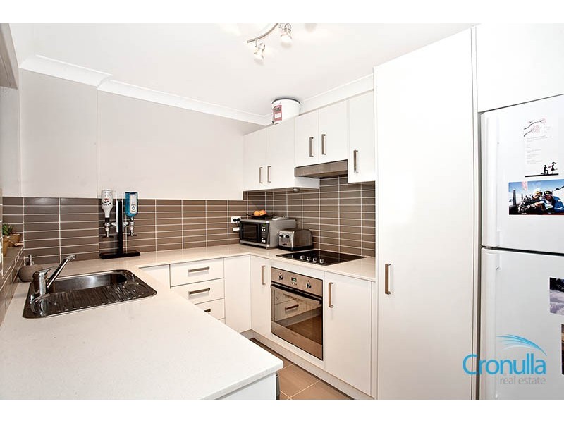 8/18 Ocean Street, Cronulla NSW 2230