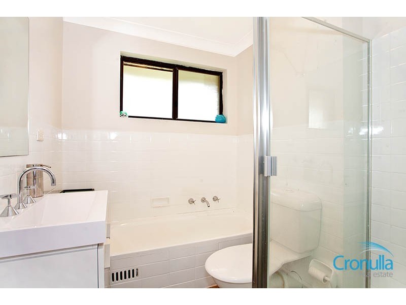8/18  Ocean Street, Cronulla NSW 2230