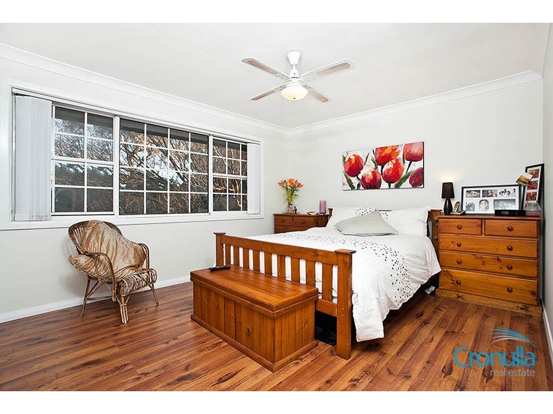 13 Nambour Rd, Engadine NSW 2233