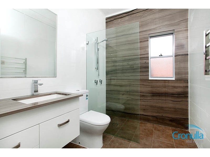 321 Taren Point Road, Caringbah NSW 2229