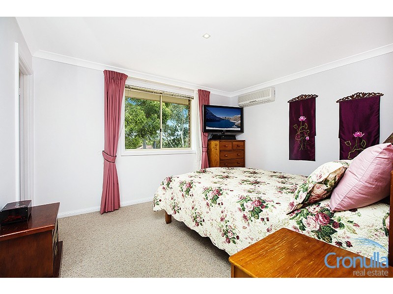2/141-143 Kareena Road, Miranda NSW 2228
