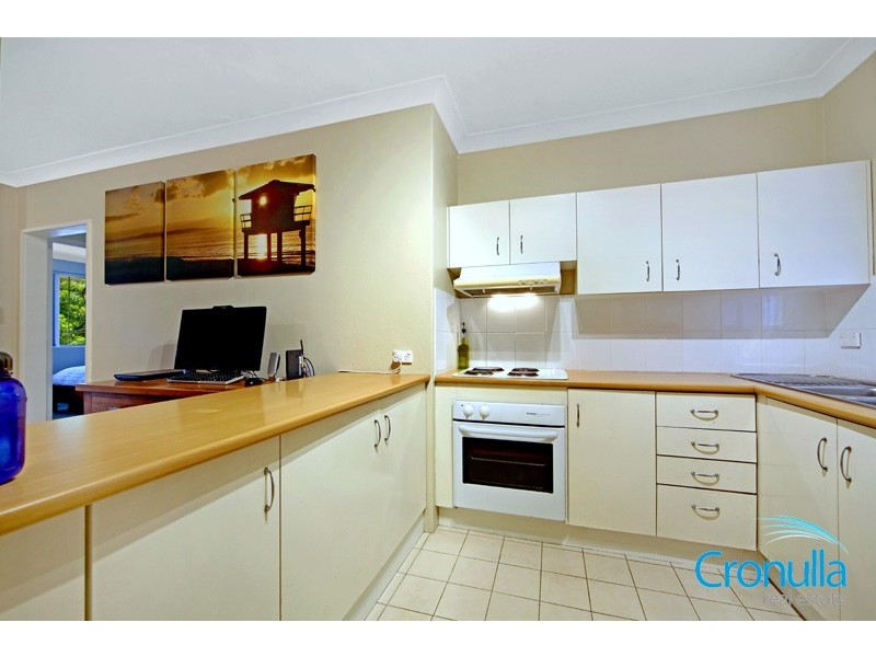 2/27-33 Judd St, Cronulla NSW 2230