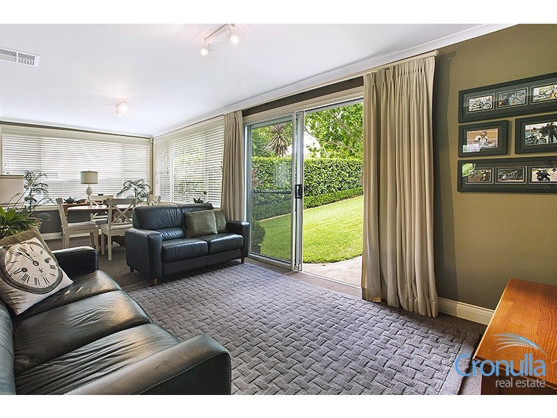 6 Kanoona Street, Caringbah South NSW 2229
