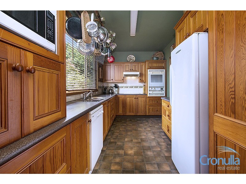 11 Banksia Avenue, Engadine NSW 2233