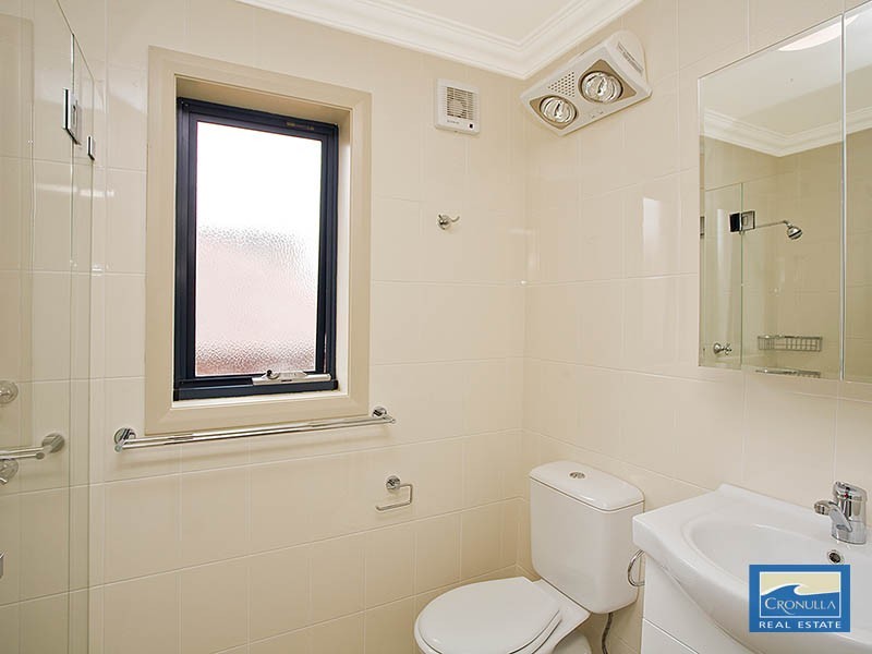 8 Nicholson Pde, Cronulla NSW 2230