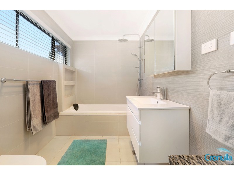 131 Garnet Rd, Gymea NSW 2227