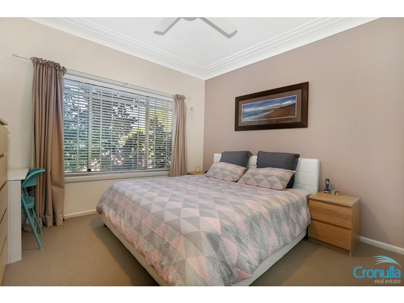 131 Garnet Rd, Gymea NSW 2227