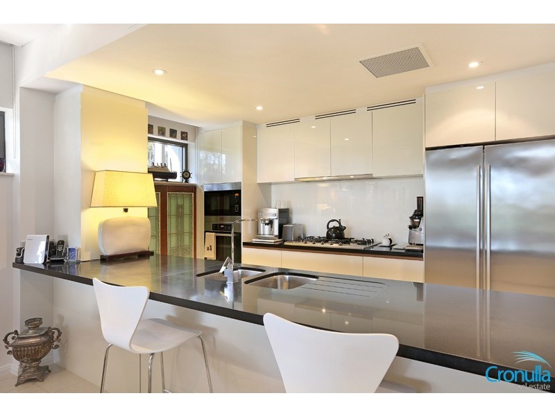 11/2 Corea St, Sylvania NSW 2224