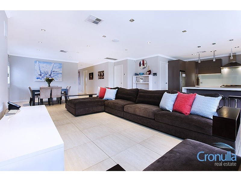 11 Booyong Avenue, Caringbah NSW 2229