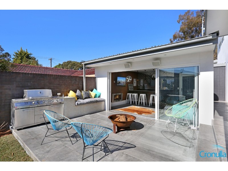 9 Burrawalla Rd, Caringbah NSW 2229