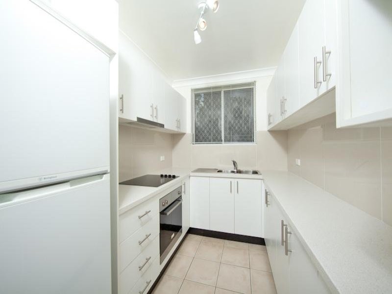 8/2 Railway Crescent, Jannali NSW 2226