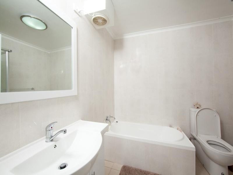 8/2 Railway Crescent, Jannali NSW 2226