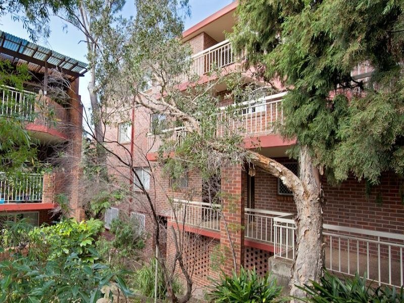 8/2 Railway Crescent, Jannali NSW 2226