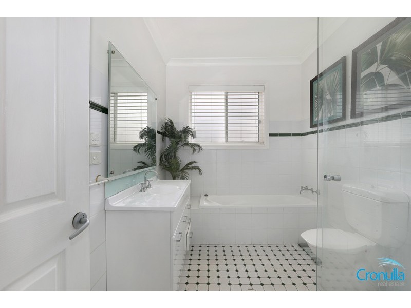 17b Robinson Street, Cronulla NSW 2230