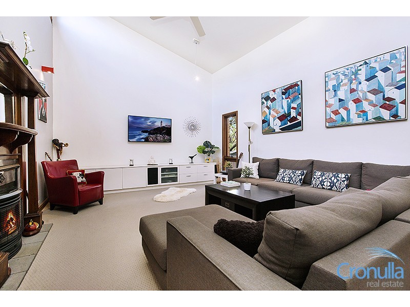 87 Telopea Avenue, Caringbah South NSW 2229