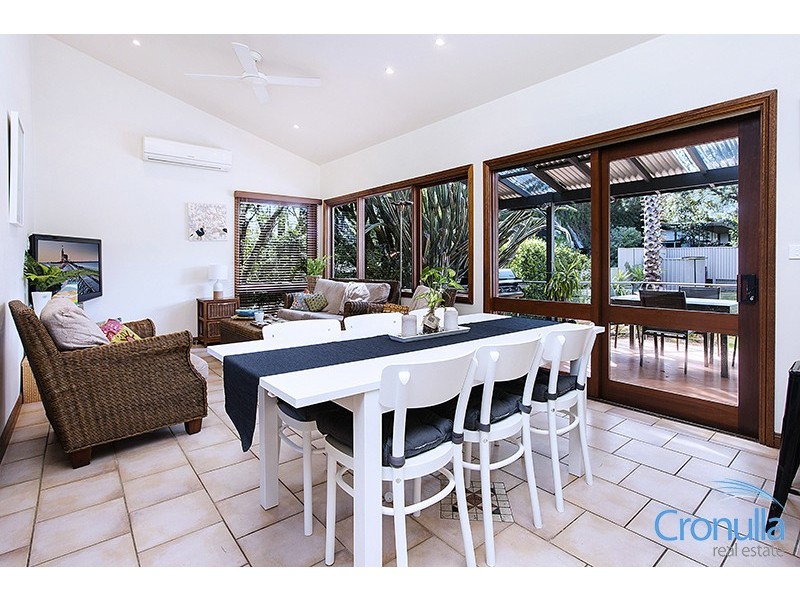 87 Telopea Avenue, Caringbah South NSW 2229