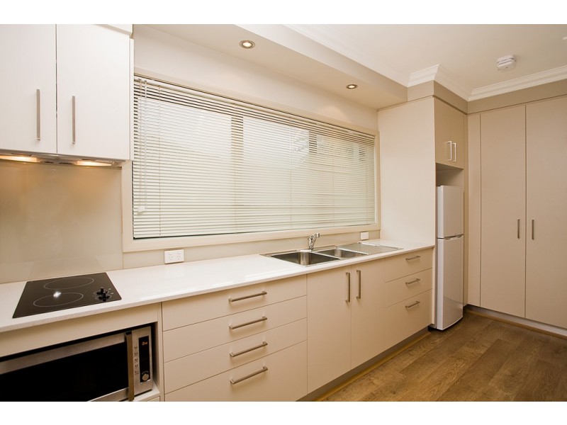 8 Nicholson Pde, Cronulla NSW 2230