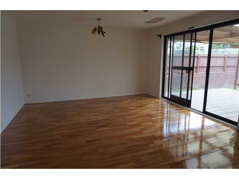 12 Riverside Ave, Picnic Point NSW 2213