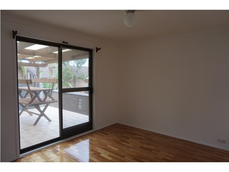 12 Riverside Ave, Picnic Point NSW 2213