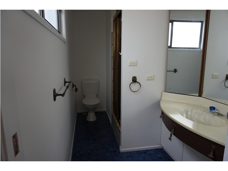 12 Riverside Ave, Picnic Point NSW 2213