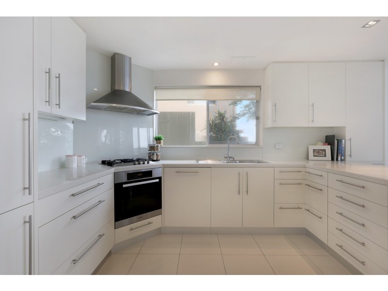 24 The Esplanade, Cronulla NSW 2230