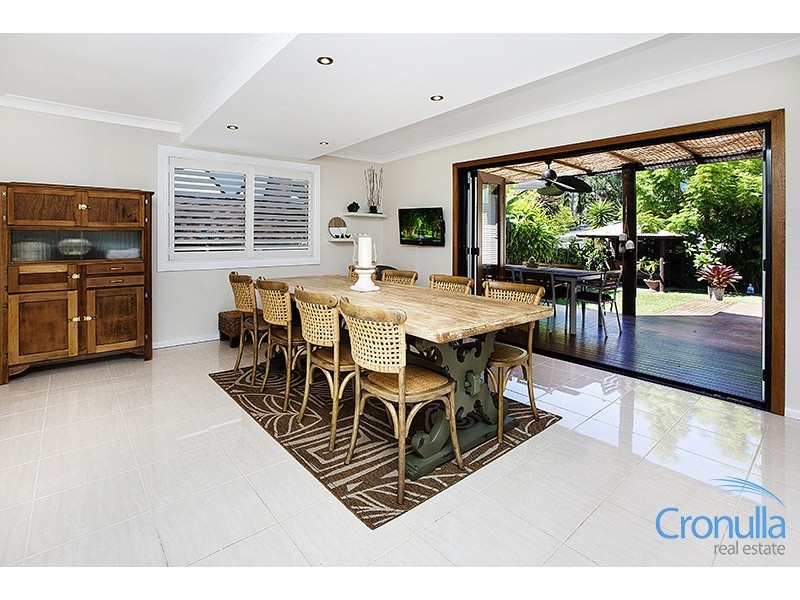 6 Holly Street, Caringbah South NSW 2229