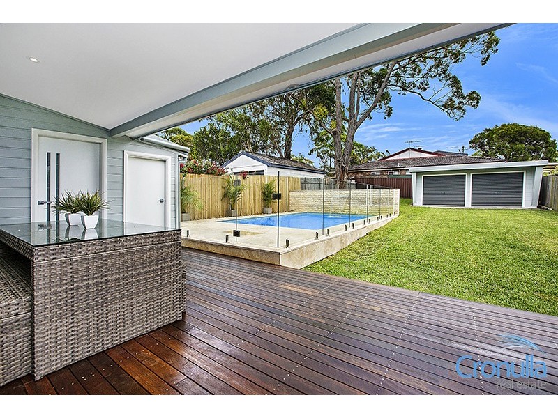 165 Kiora Rd, Miranda NSW 2228