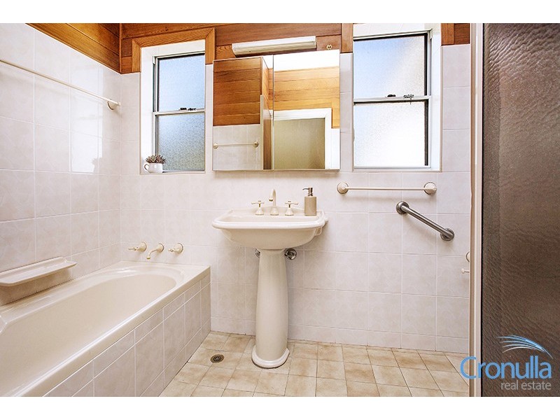 6 Burradoo St, Caringbah South NSW 2229