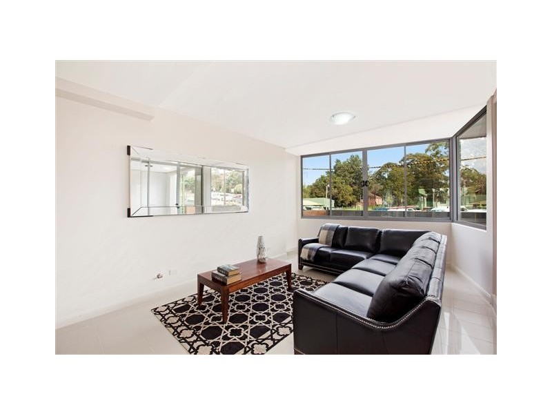 8 Morley Street, Sutherland NSW 2232