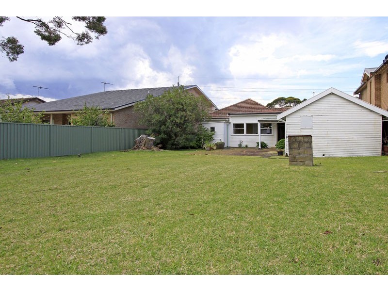 28 CASTLEWOOD AVE, Woolooware NSW 2230