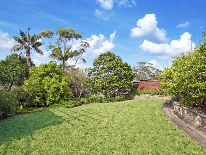 18 Pleasant Way, Blakehurst NSW 2221