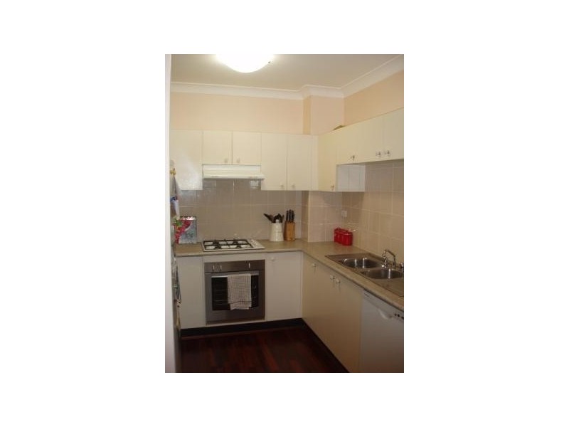 24/20 Leonay Street, Sutherland NSW 2232