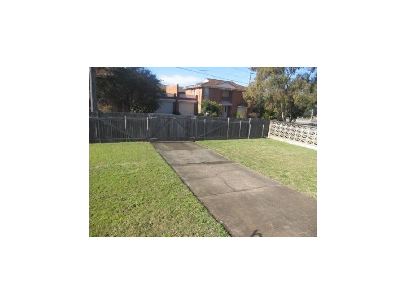 313 Box Road, Sylvania NSW 2224