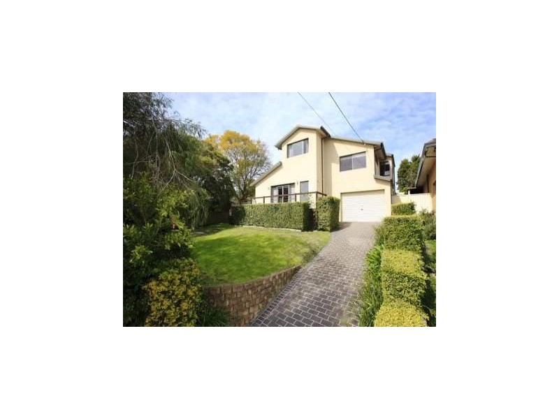 42 Laurina Ave, Yarrawarrah NSW 2233