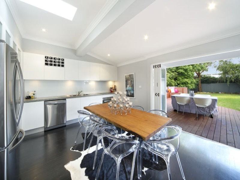 20 Tea Gardens Lane, Kirrawee NSW 2232