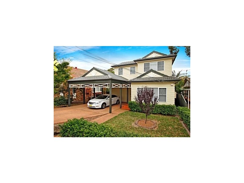 37 Wollun Street, Como NSW 2226