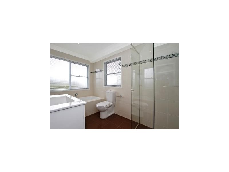 37 Wollun Street, Como NSW 2226