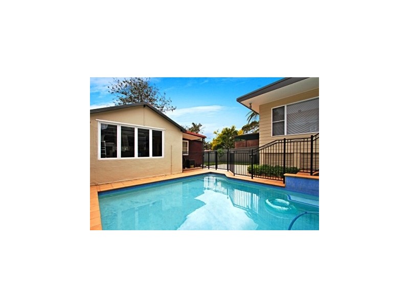 37 Wollun Street, Como NSW 2226