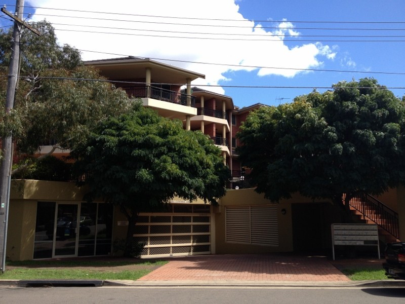 18/17-21 Gray Street, Sutherland NSW 2232